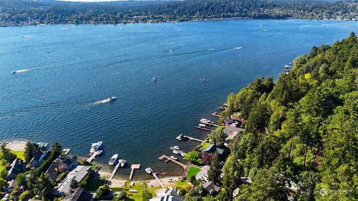 Property Photo:  15000 59th Place NE  WA 98028 