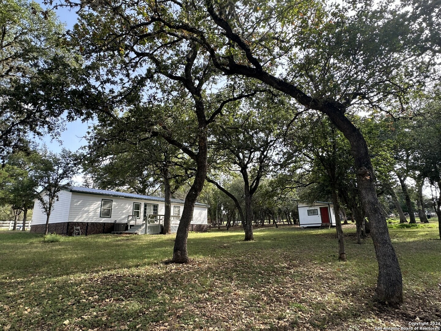 Property Photo: 402 Galveston St TX 78003