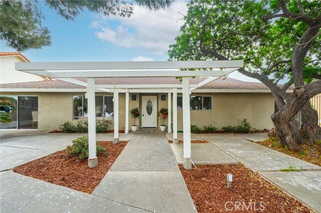 Property Photo:  856 N West Street  CA 92801 