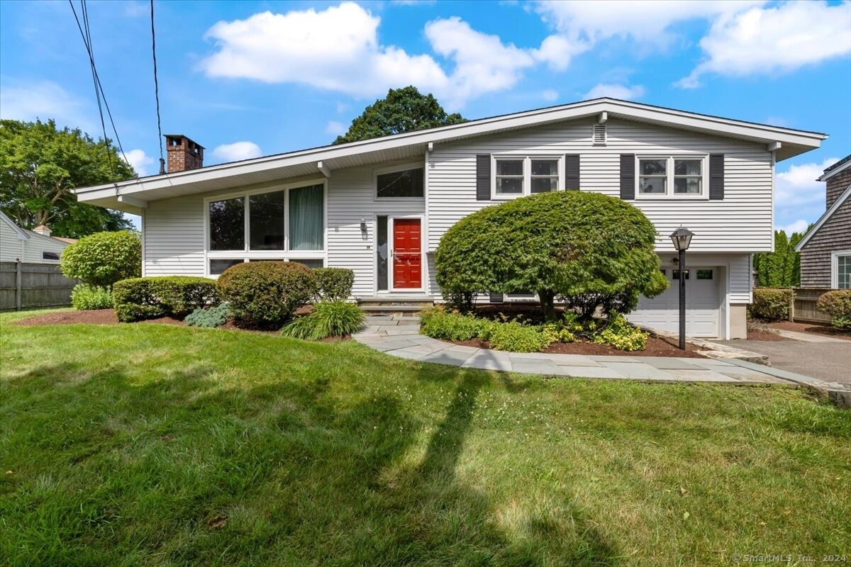 Property Photo:  19 Seacrest Road  CT 06475 