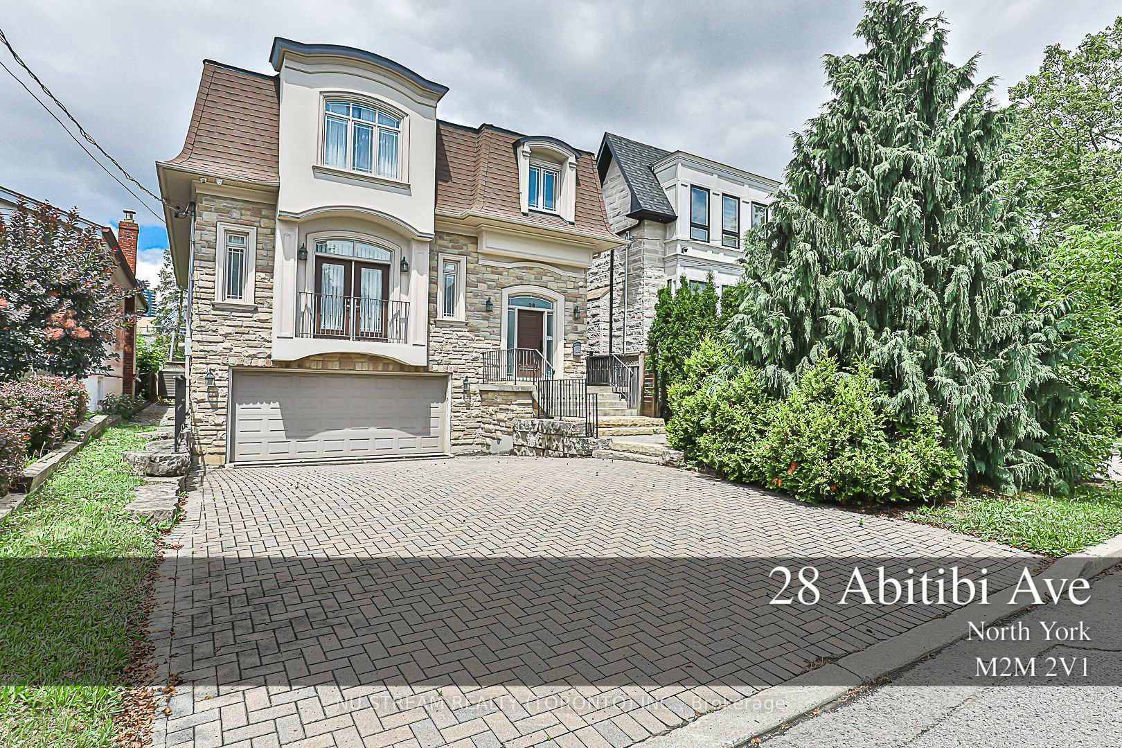 Property Photo:  28 Abitibi Ave  ON M2M 2V1 