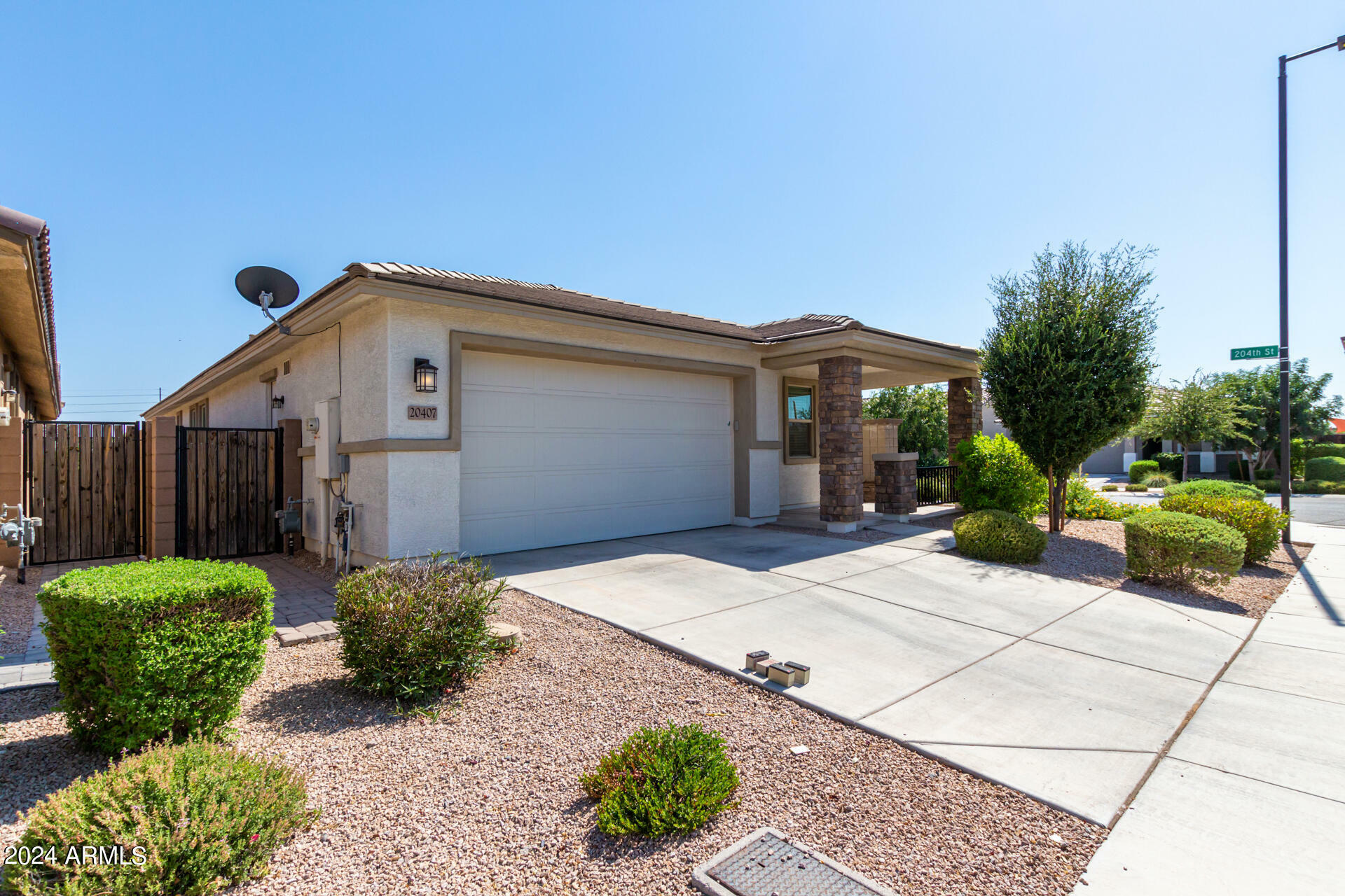 Property Photo:  20407 E Domingo Road  AZ 85142 