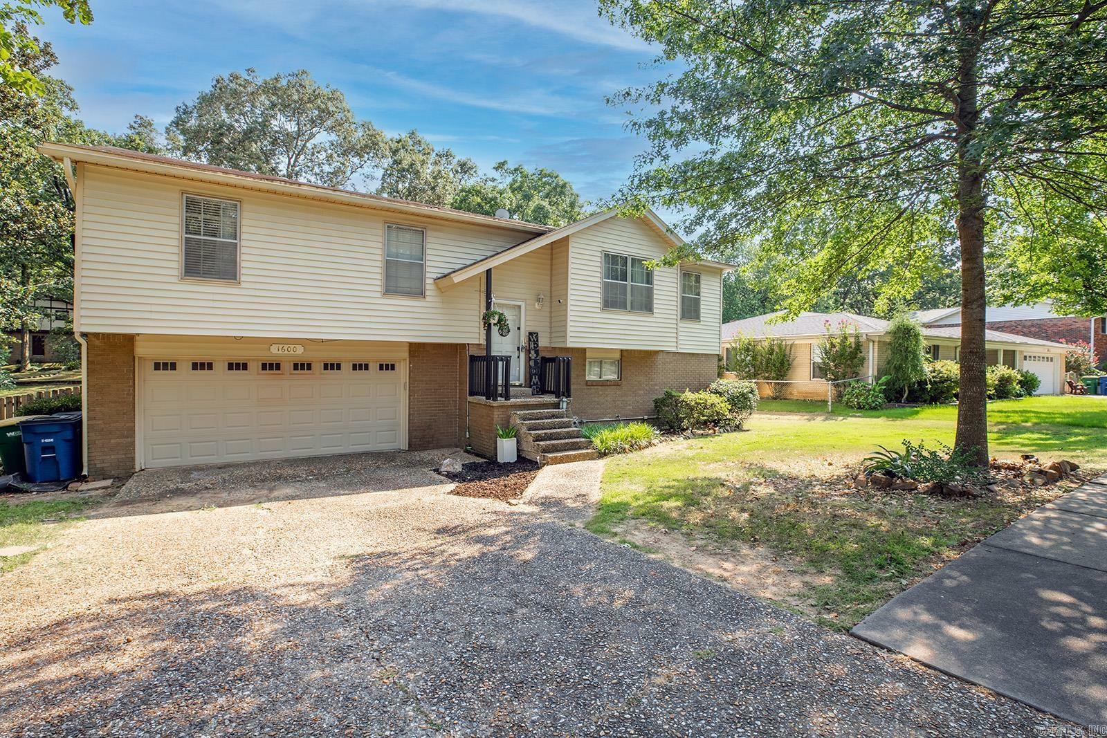 Property Photo:  1600 Beresford Road  AR 72116 