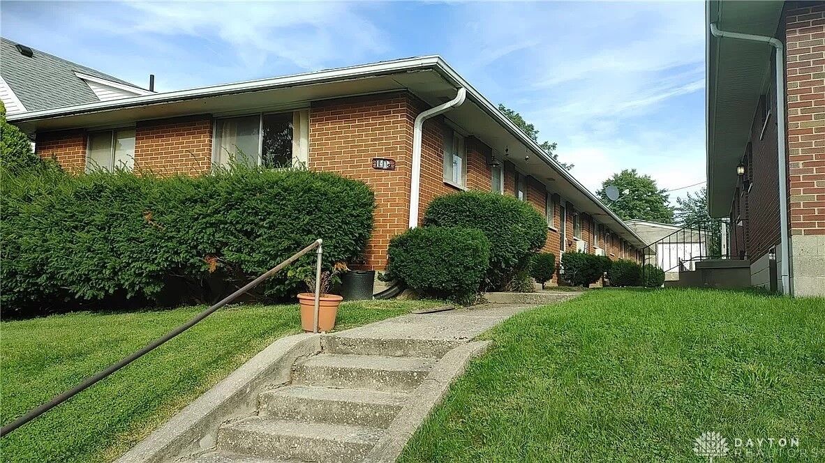 Property Photo: 1418 John Glenn Road OH 45410