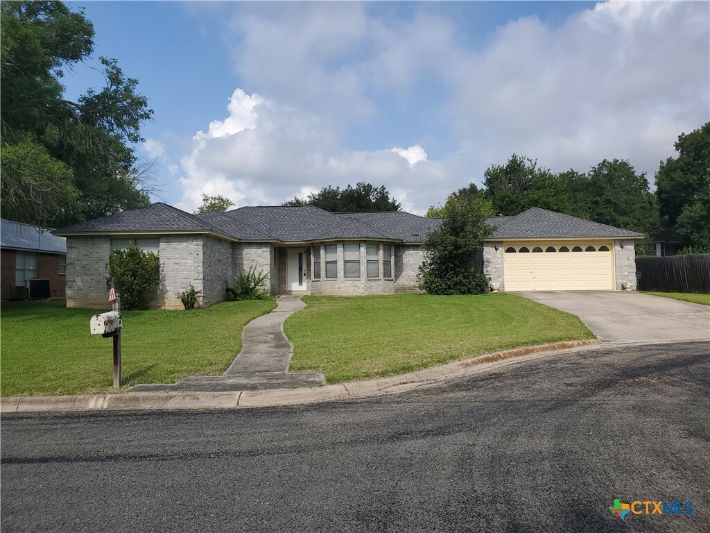 Property Photo: 165 Forest Drive TX 78155