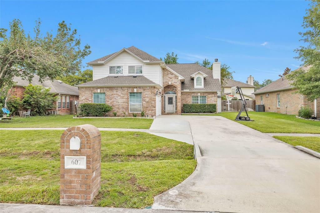 Property Photo:  607 Gamewood Drive  TX 77386 