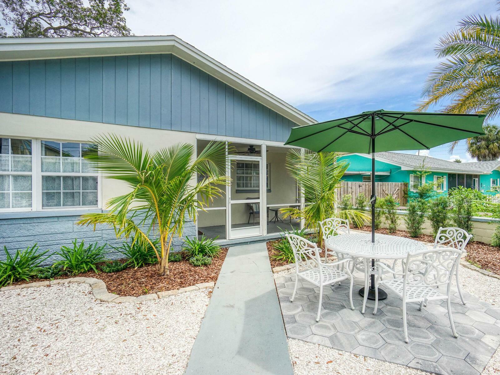 Property Photo:  106 E Cedar Street  FL 34689 