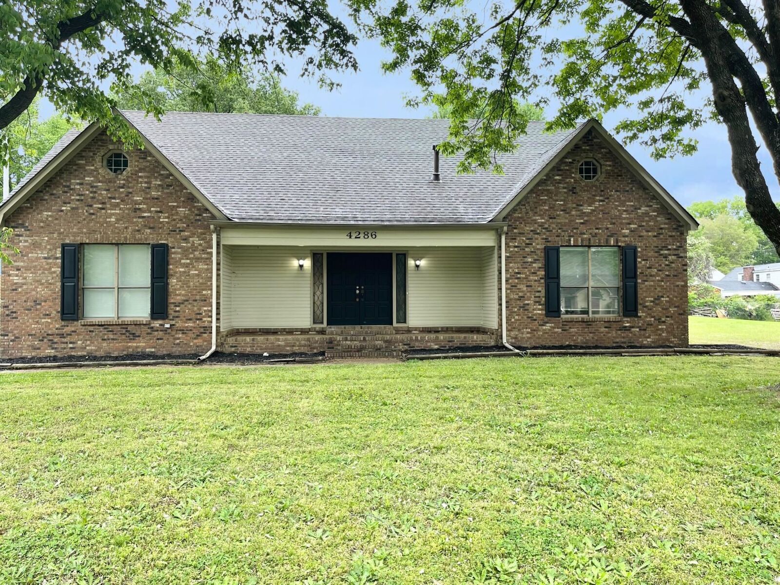 Property Photo: 4286 Boeingshire St TN 38116