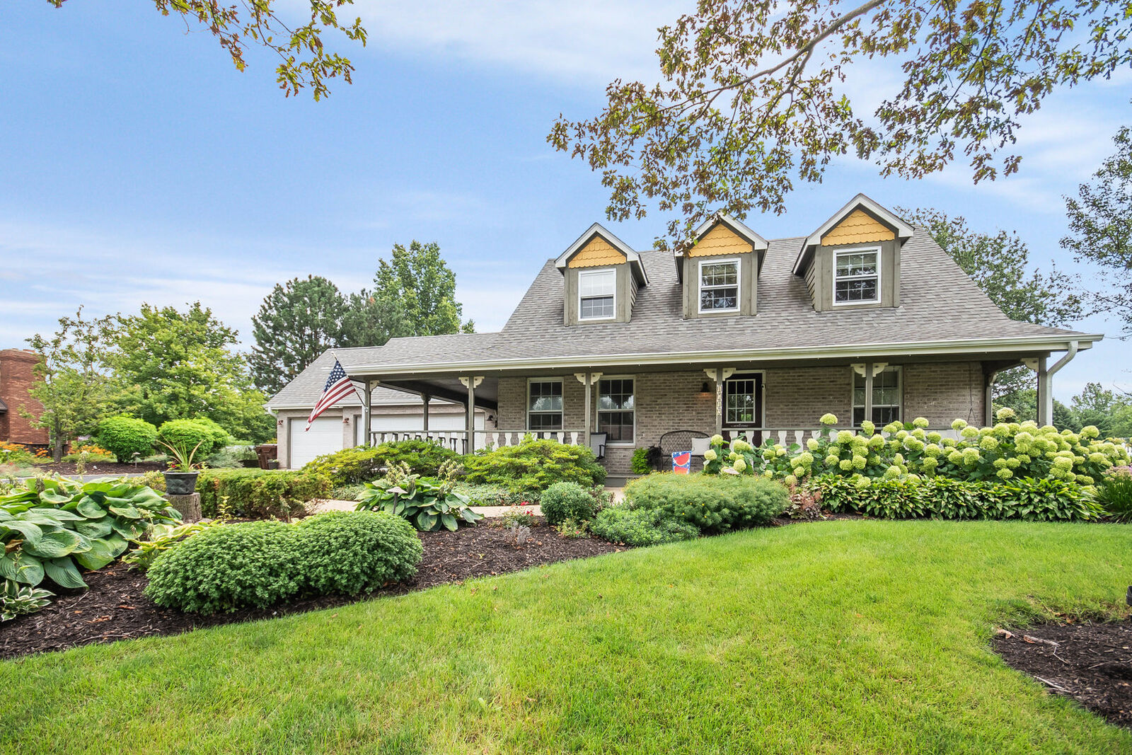 Property Photo: 1712 Hermitage Drive IL 60451