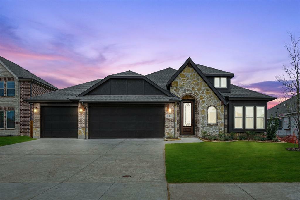 Property Photo: 813 Split Oak Lane TX 75409