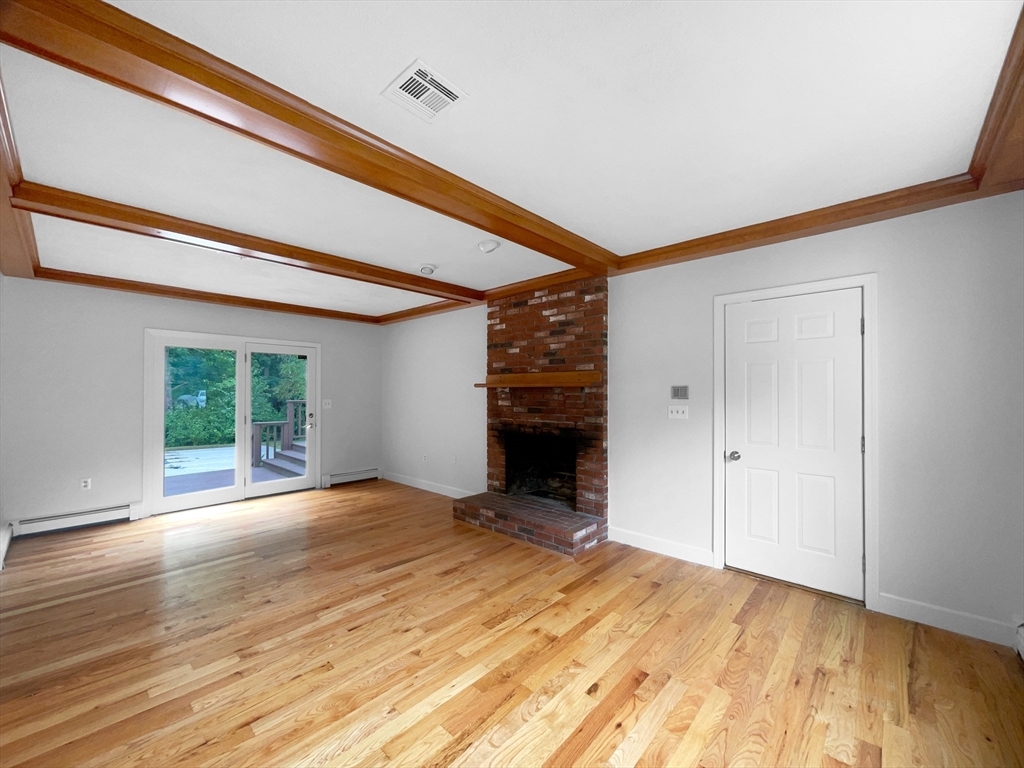 Property Photo:  559 Water St  MA 01701 