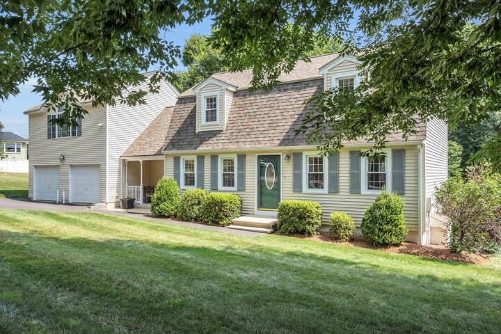 Property Photo: 21 Kings Field MA 01826