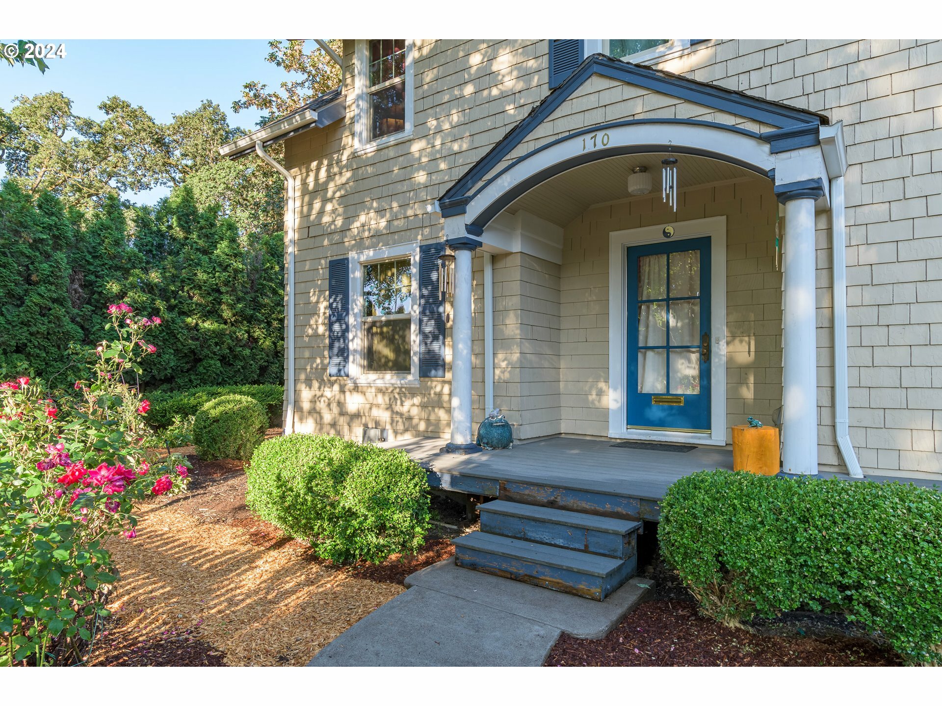 Property Photo: 170 N Jefferson St OR 97402