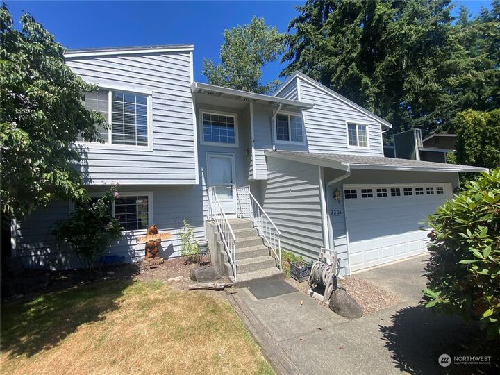 Property Photo:  2201  Virginia Court  WA 98354 