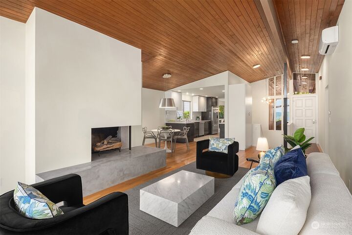 Property Photo:  6020 63rd Avenue NE  WA 98115 