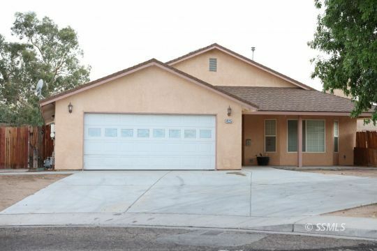 Property Photo:  425 Christopher Ct  CA 93555 