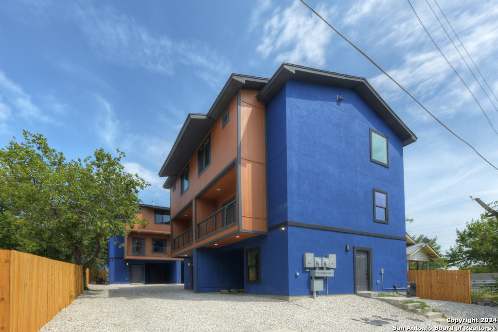 Property Photo: 118 Shenandoah 101 TX 78210