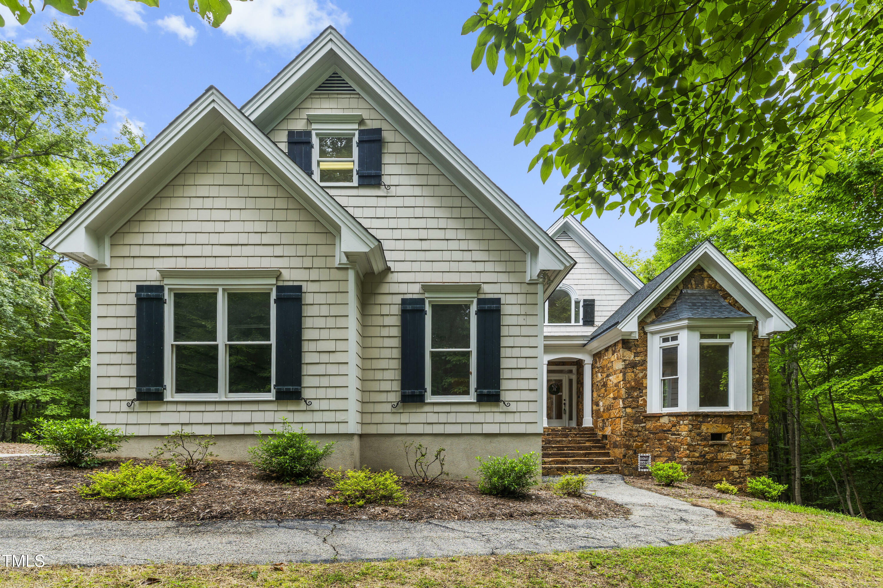 Property Photo: 4804 Abercroft Place NC 27526