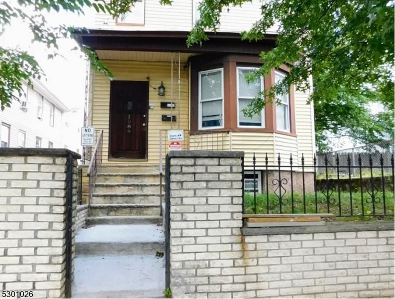 Property Photo:  1089 Anna St  NJ 07201 