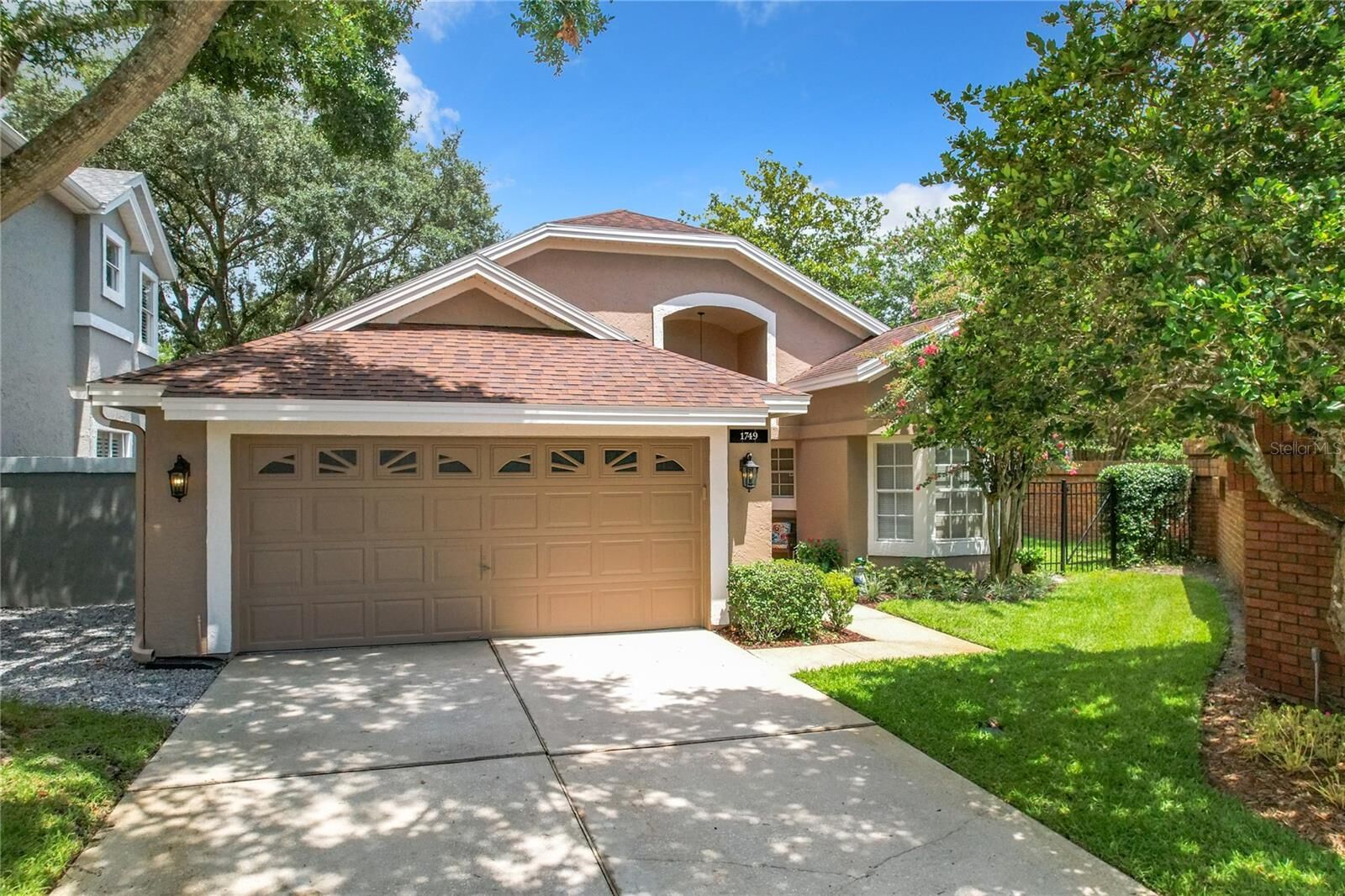 Property Photo:  1749 Kaleywood Court  FL 32806 