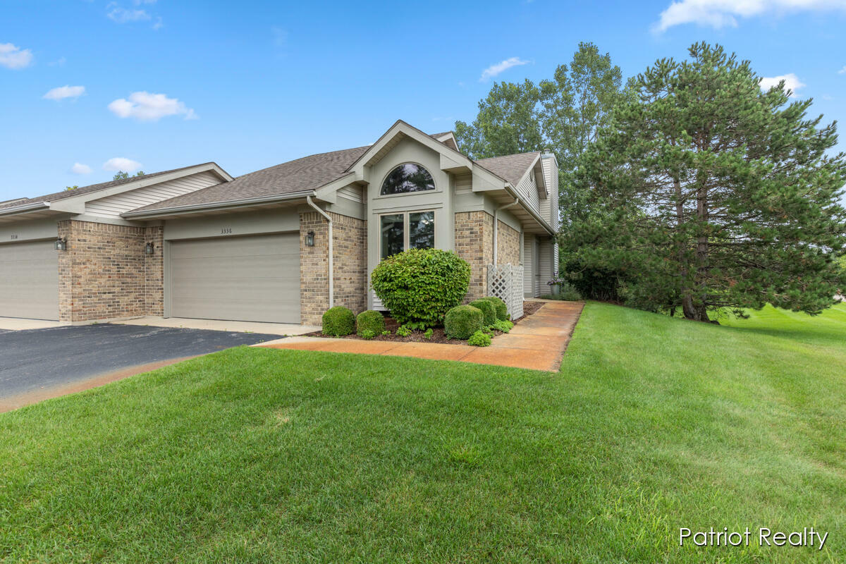 Property Photo:  3336 Falcon Crest Court NE  MI 49525 