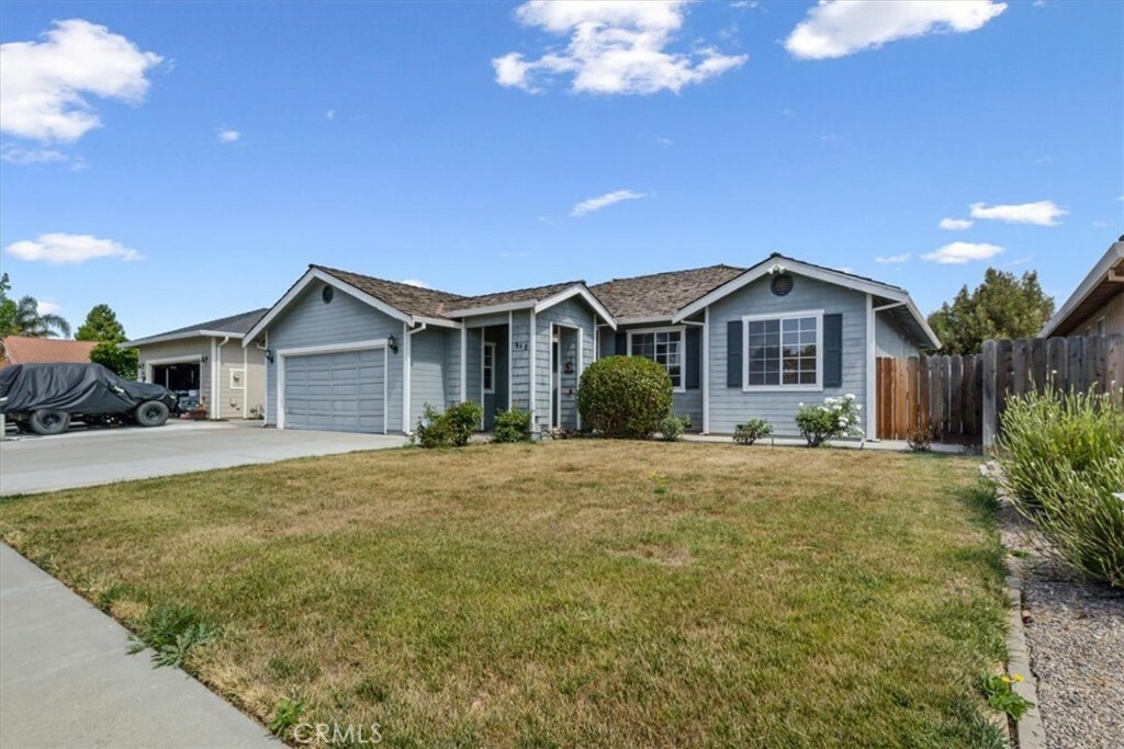 Property Photo:  940 Apricot Lane  CA 95023 