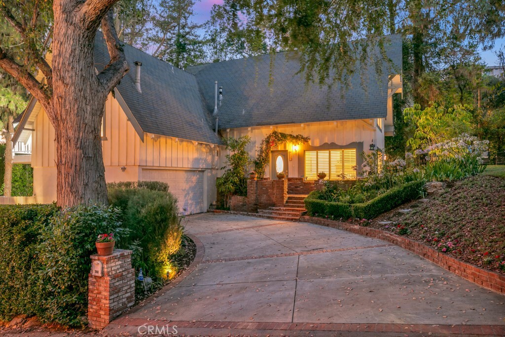 Property Photo:  4371 Morro Drive  CA 91364 