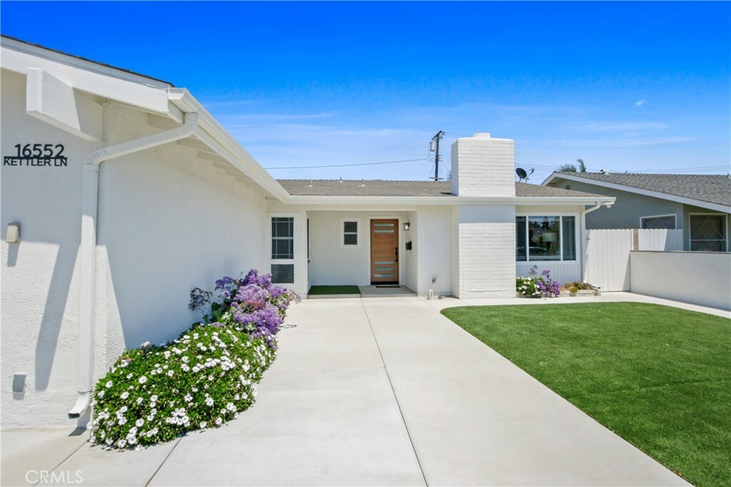 Property Photo:  16552 Kettler Lane  CA 92647 