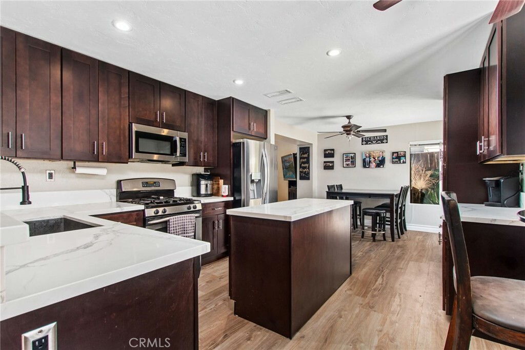 Property Photo:  33658 View Crest Drive  CA 92595 