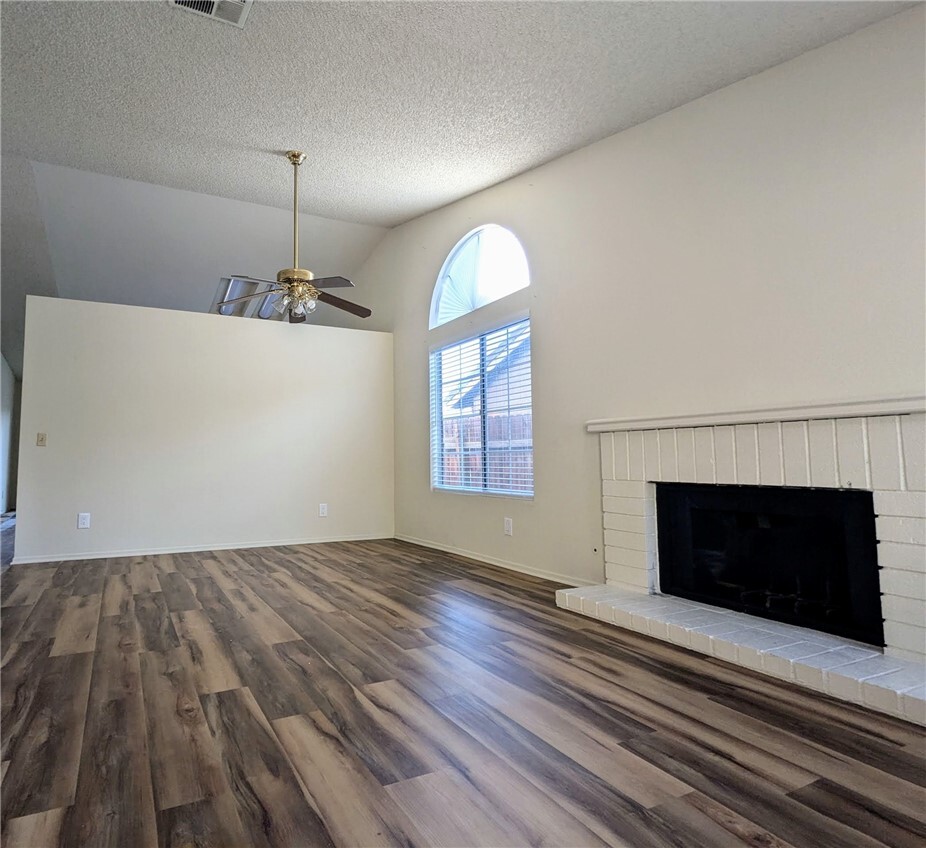 Property Photo: 27648 Via Real CA 92585
