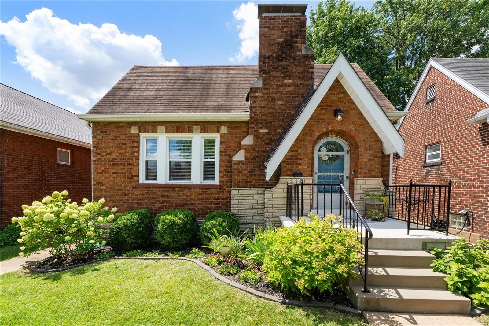 Property Photo: 5208 Tholozan Avenue MO 63109