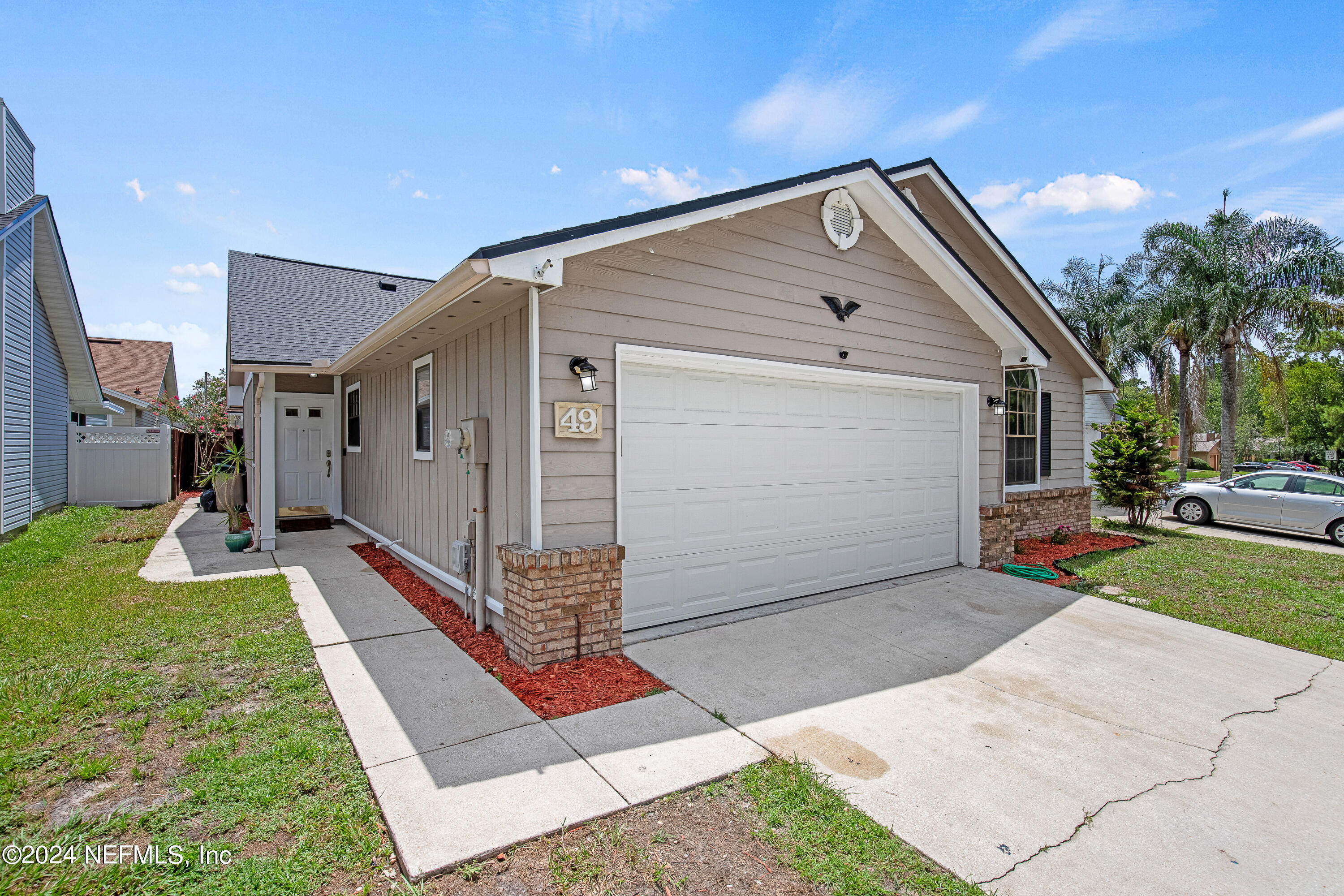 Property Photo: 49 Debarry Avenue FL 32073