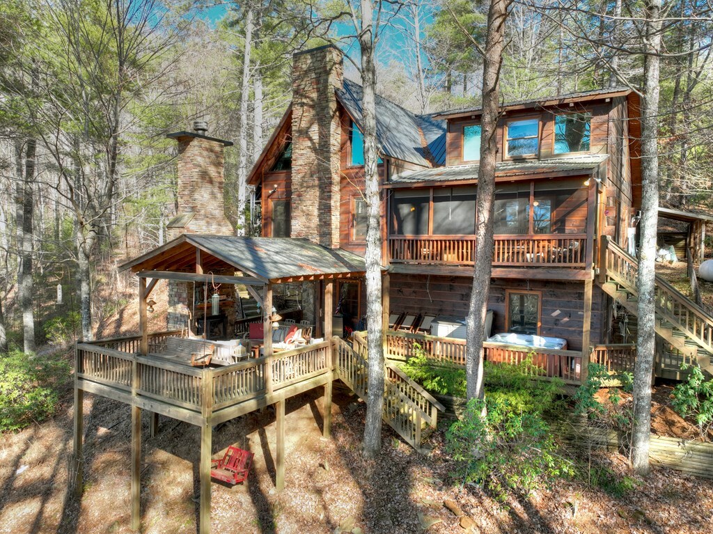 Property Photo:  212 Dream Cove Road  GA 30513 