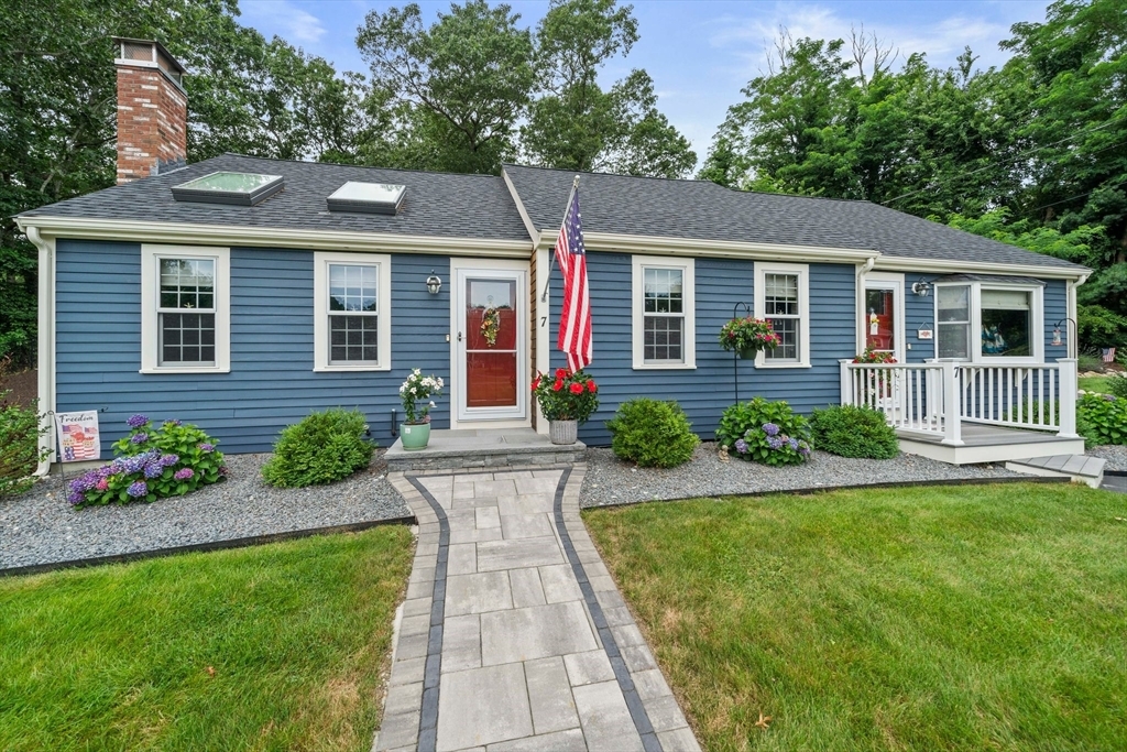 Property Photo:  7 Signal Hill Road  MA 02050 