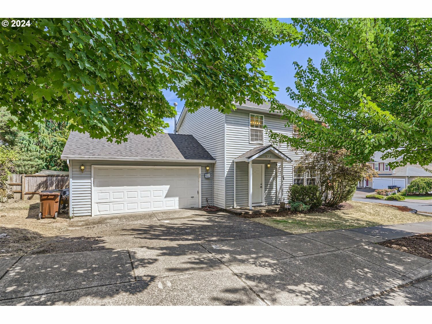 Property Photo: 1825 SE Ripplewood Ave OR 97123