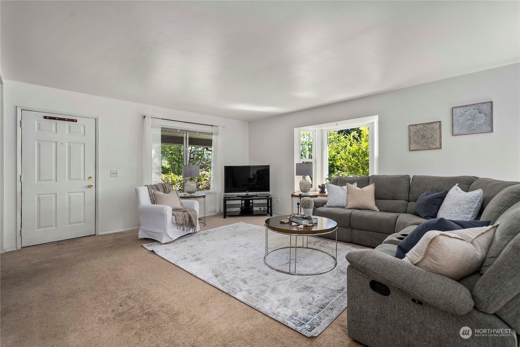 Property Photo: 2025 S 300th Street WA 98003