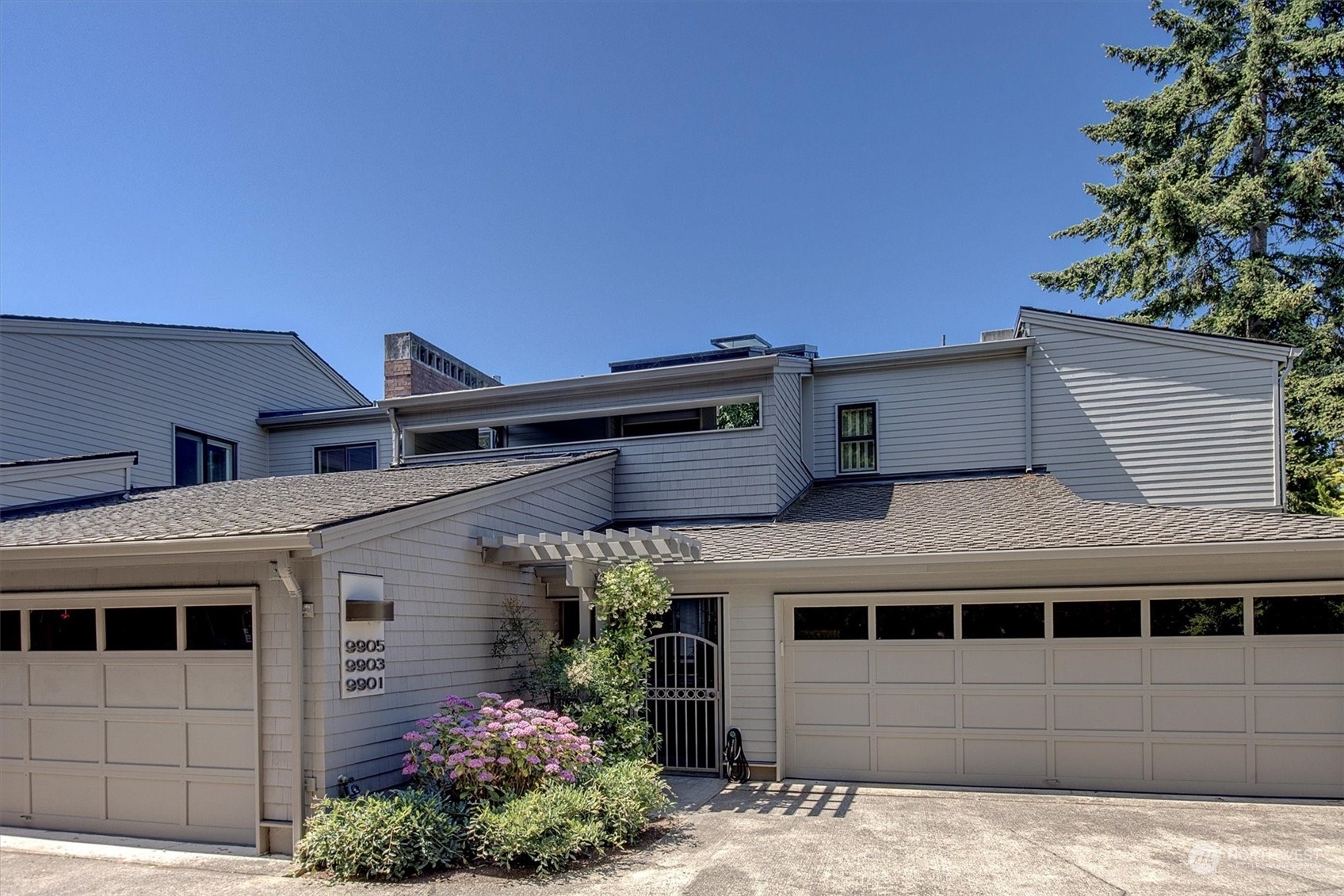 Property Photo:  9905 Lake Washington Boulevard NE  WA 98004 