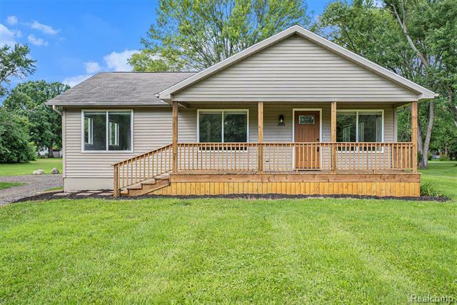 Property Photo:  2076 S Genesee Road  MI 48519 