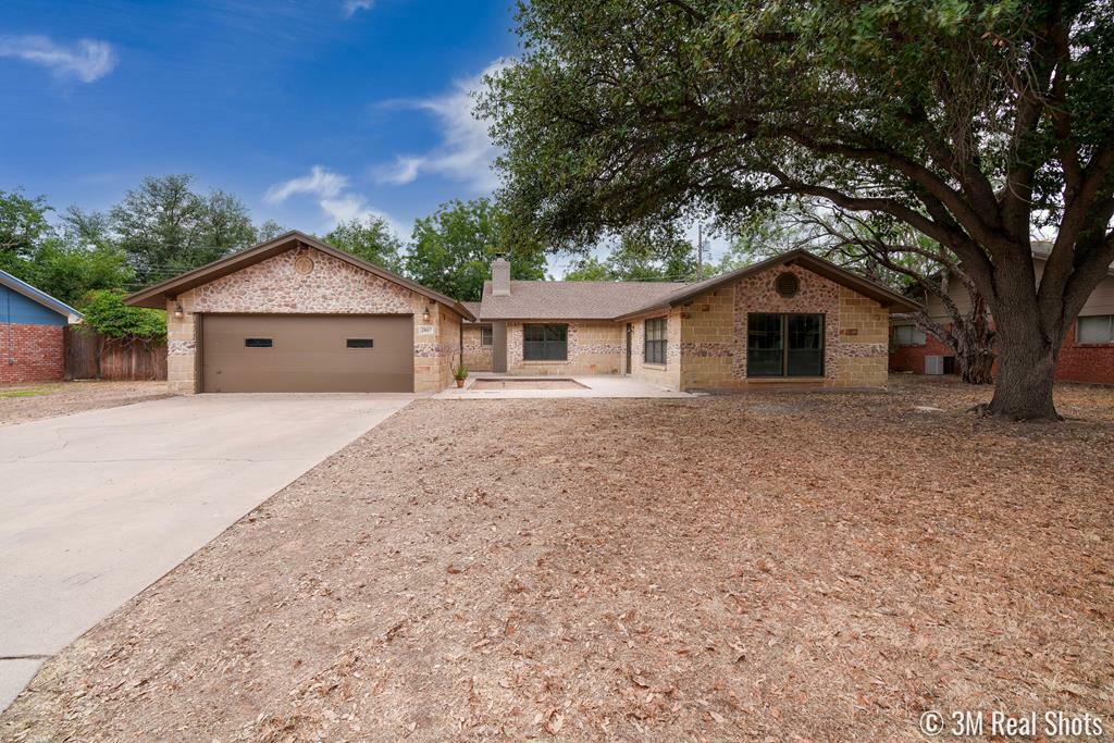 Property Photo:  2807 Oak Forest Dr  TX 76904 