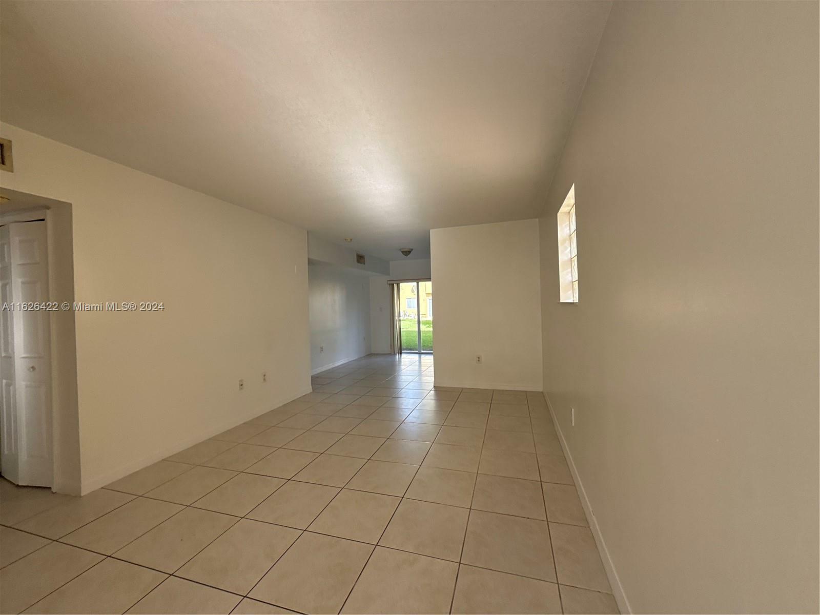 Property Photo:  935 NE 33rd Terr 104  FL 33033 