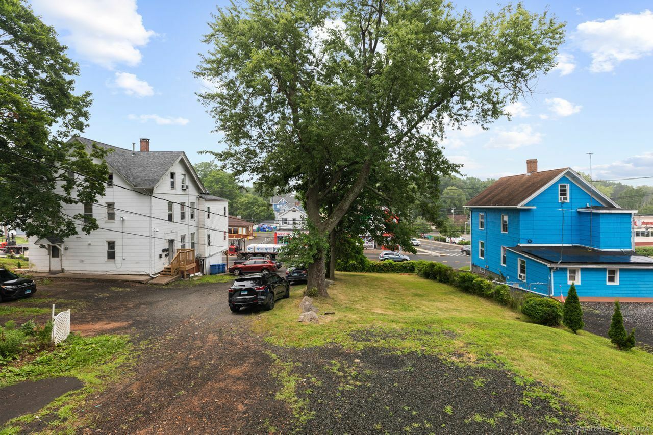 Property Photo:  184 Broad Street  CT 06450 