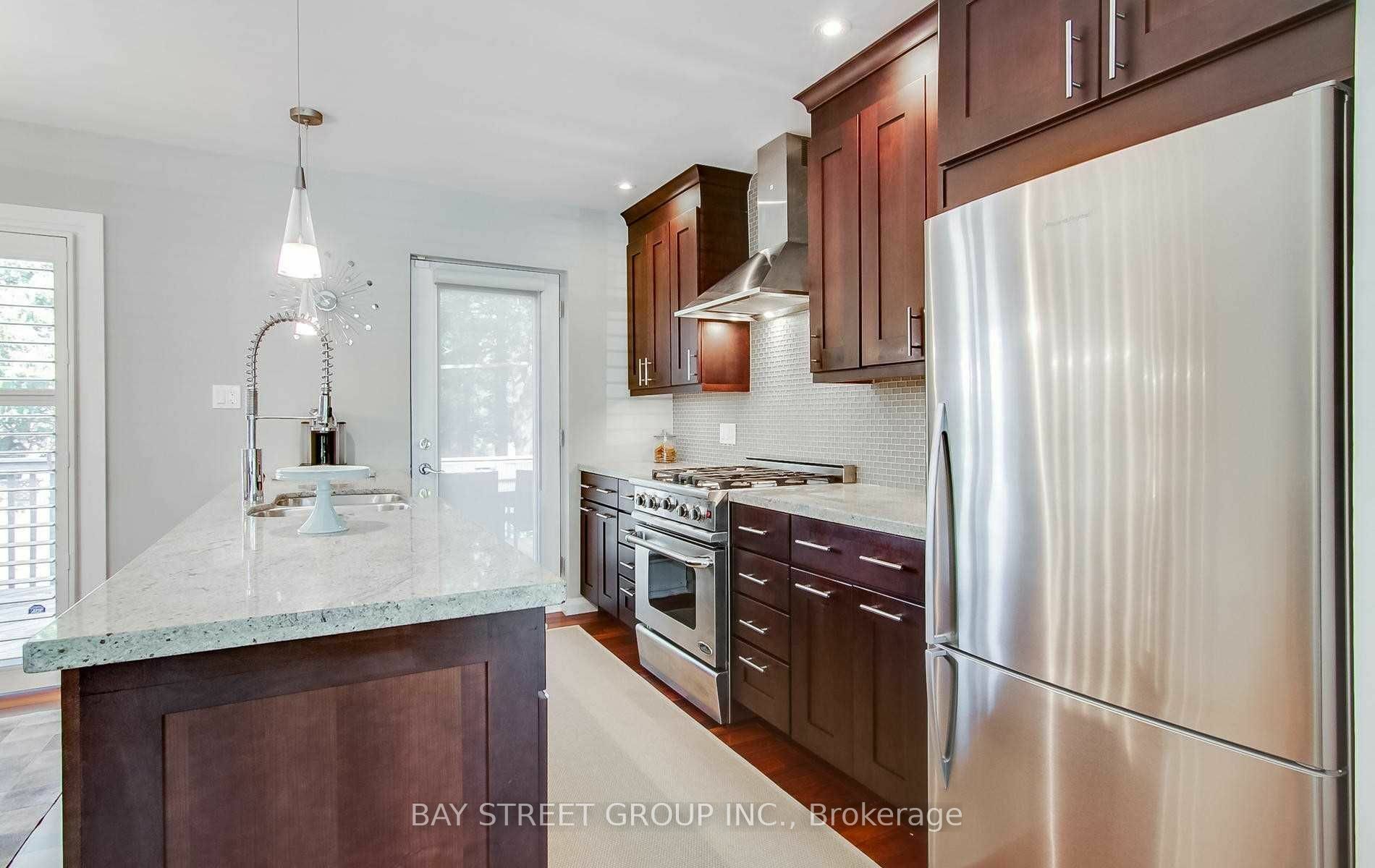 Property Photo:  8 Overton Cres  ON M3B 2V2 