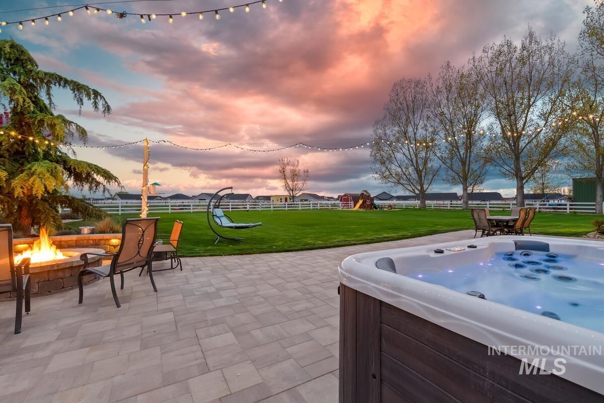 Property Photo:  10089 Elvera Ln  ID 83687 