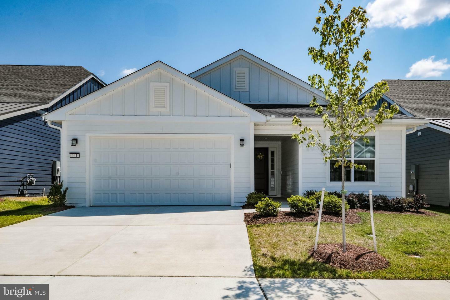 Property Photo: 141 Cowbird Street VA 22630