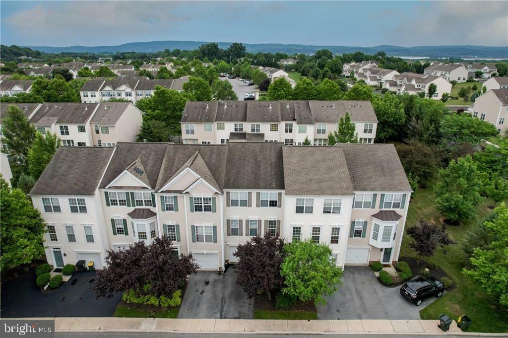Property Photo: 8550 Gateway Road PA 18031