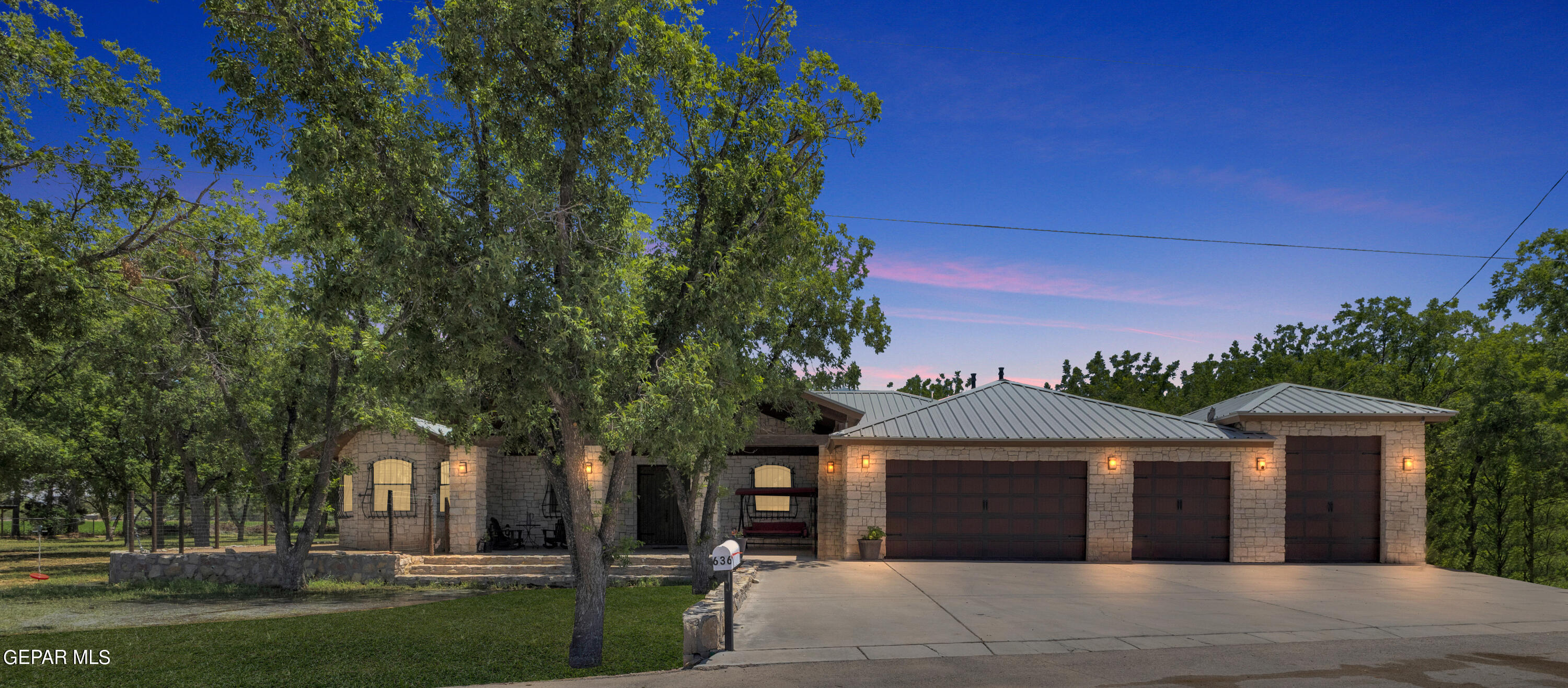 Property Photo: 636 Keagle Road TX 79927