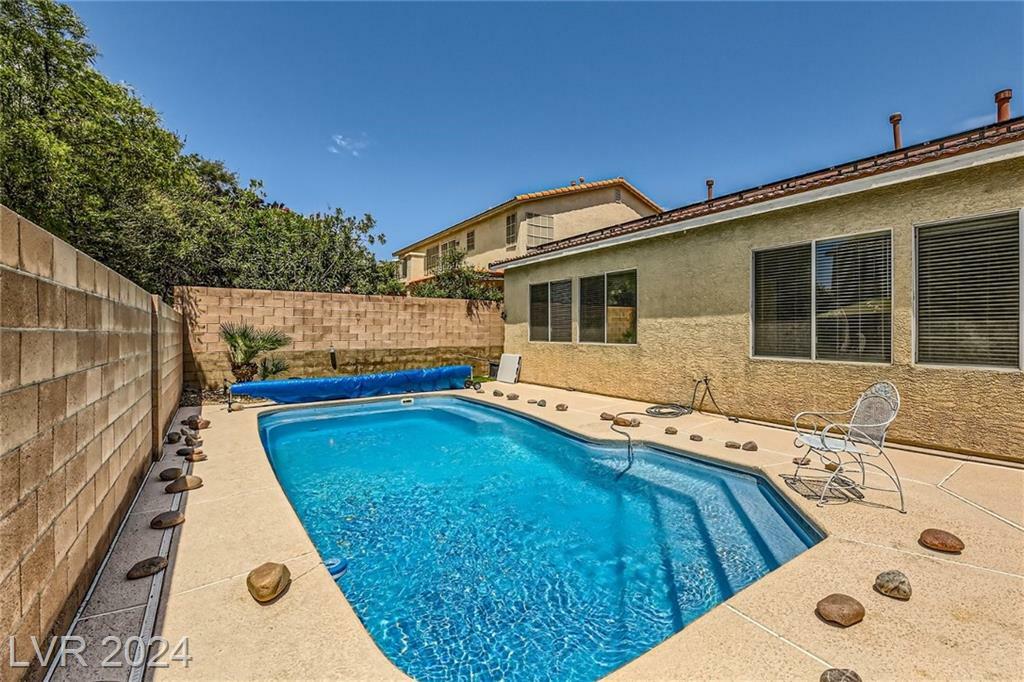 Property Photo:  1505 Barrington Oaks Street  NV 89084 