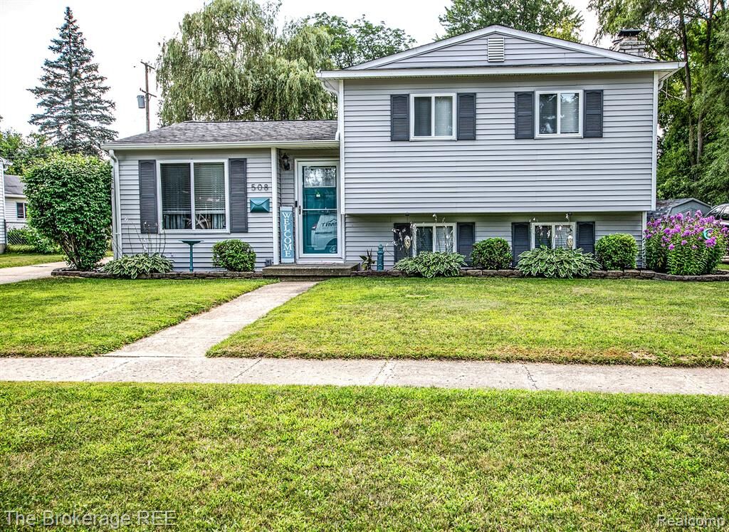 Property Photo:  508 Clarion Street  MI 48420 1260 