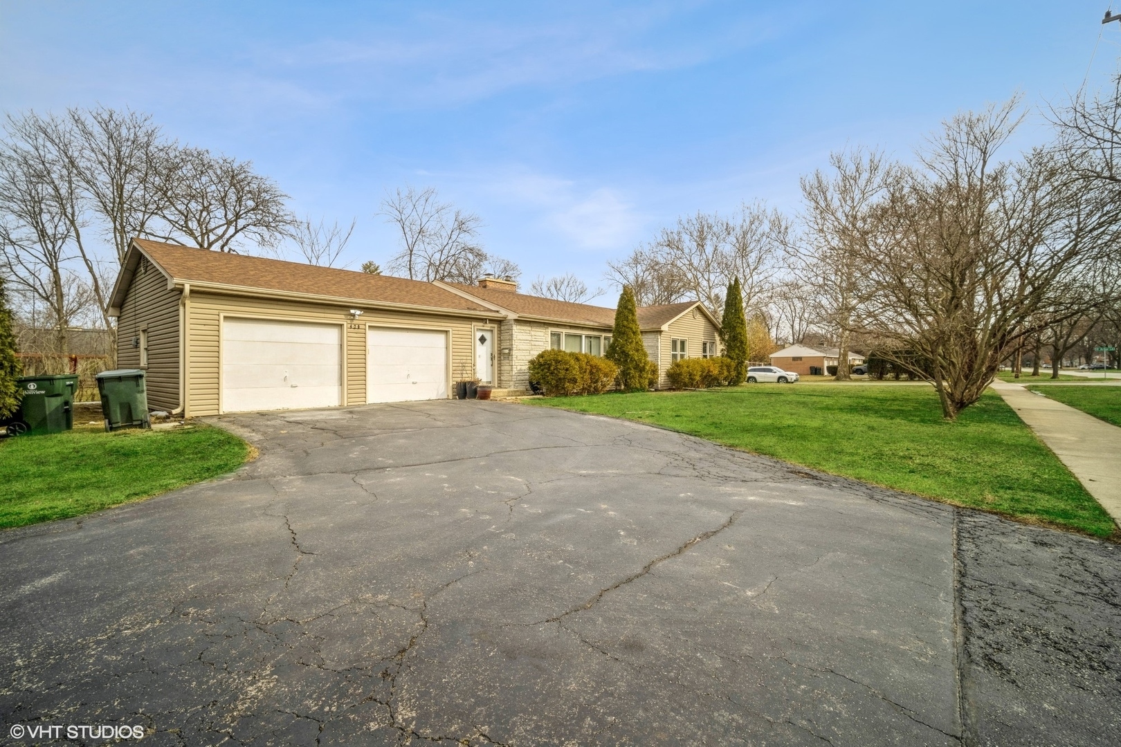 Property Photo:  420 Glenview Road  IL 60025 