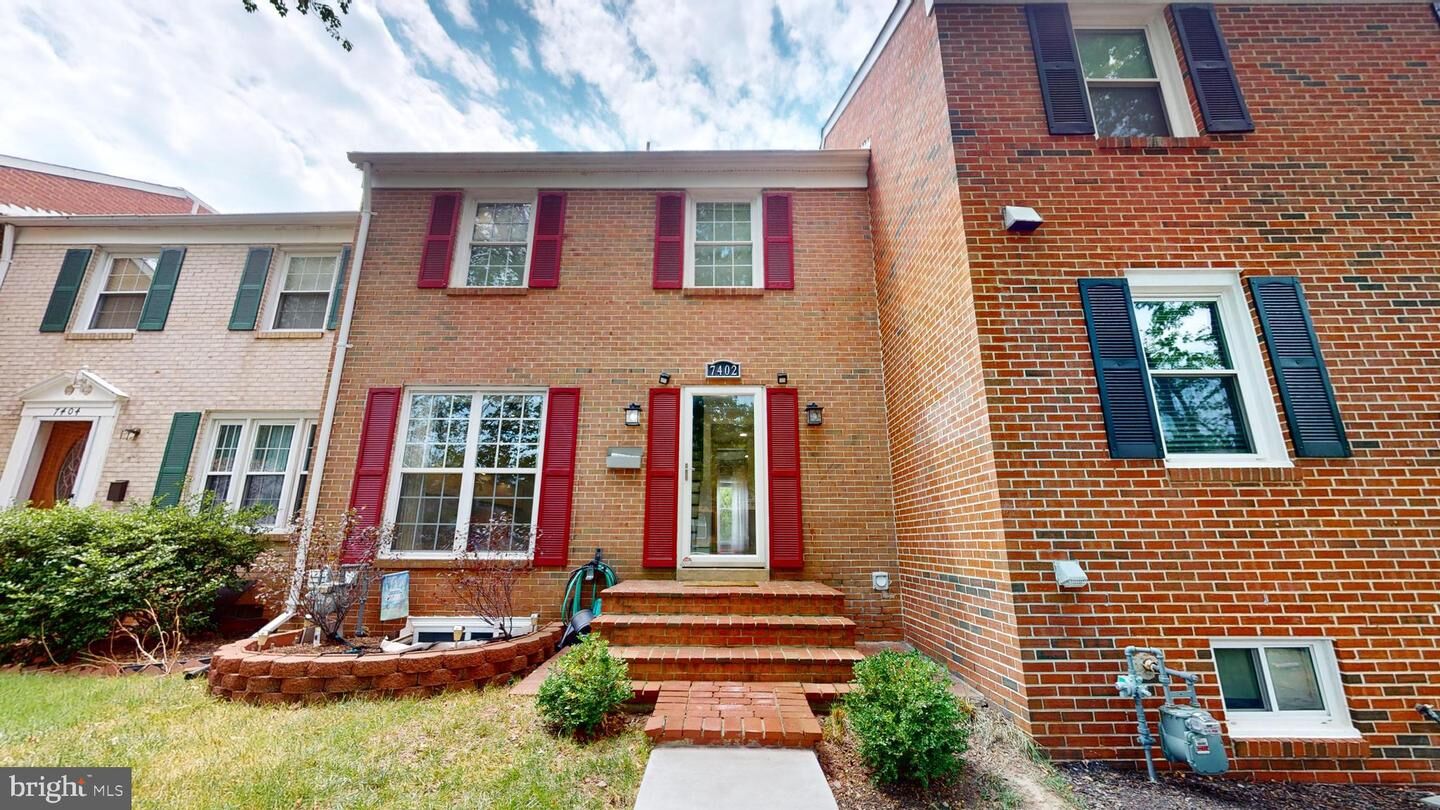 Property Photo: 7402 Colton Lane VA 20109
